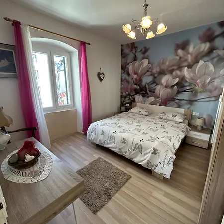 Nilaj Apartment