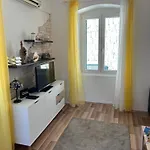 Nilaj Split